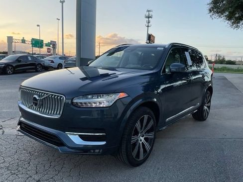 Certified 2024 Volvo XC90 B6 Plus w/ Protection Package Premier AWD/4WD image 3