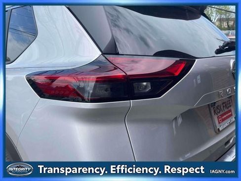 Certified 2023 Nissan Rogue SV AWD/4WD image 11