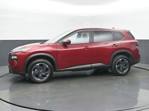 Used 2024 Nissan Rogue SV FWD image 2