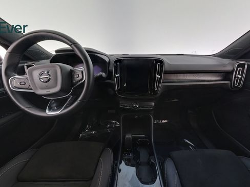 Used 2023 Volvo C40 P8 Recharge Plus w/ Protection Package Premier AWD/4WD image 25