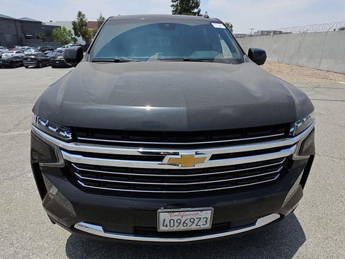 Used 2024 Chevrolet Suburban LT RWD image 16