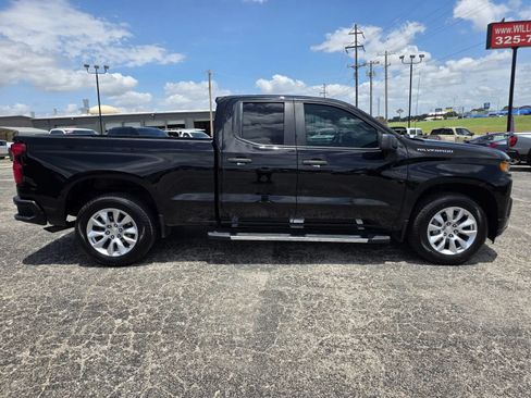 Used 2020 Chevrolet Silverado 1500 Custom w/ Custom Value Package RWD image 8