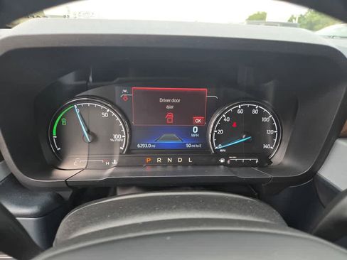 Used 2022 Ford Maverick Lariat w/ Lariat Luxury Package FWD image 16