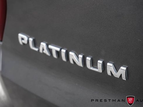 Used 2019 Ford Explorer Platinum image 7