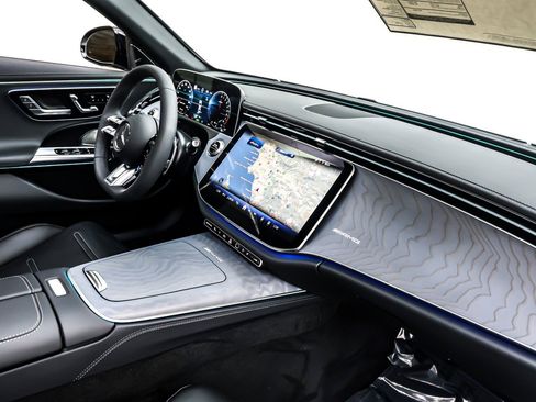 New 2026 Mercedes-Benz E 53 AMG e 4MATIC Sedan image 5