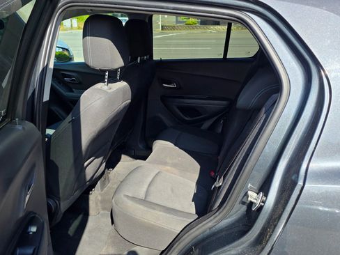 Used 2016 Chevrolet Trax LT image 11