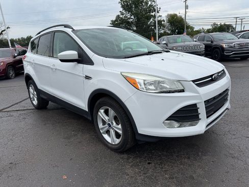 Used 2016 Ford Escape SE w/ Equipment Group 201A FWD image 7