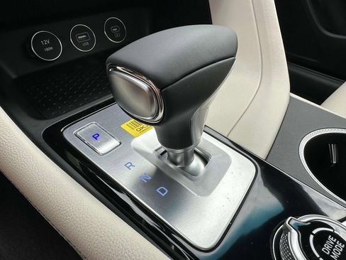 New 2026 Genesis G70 2.5T image 18