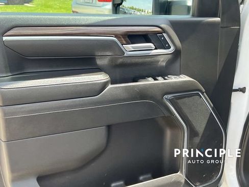 Used 2025 Chevrolet Silverado 2500 LT AWD/4WD image 12