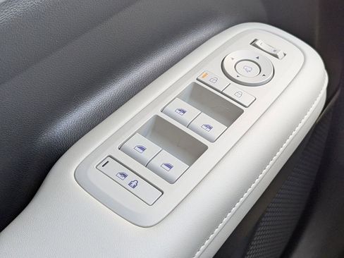 Used 2024 Hyundai Santa Fe Limited image 27