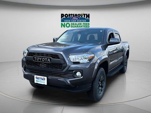 Used 2023 Toyota Tacoma SR5 AWD/4WD image 5
