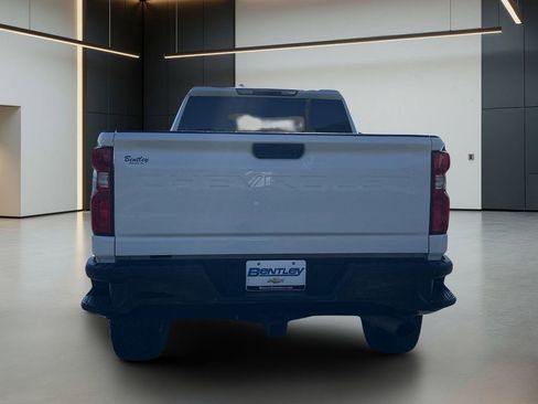 Used 2021 Chevrolet Silverado 2500 Custom w/ Custom Value Package AWD/4WD image 4