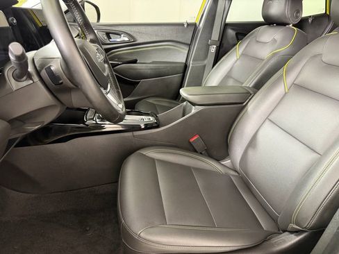 Used 2024 Chevrolet Trax ACTIV w/ Driver Confidence Package image 11