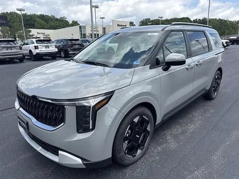 New 2026 Kia Carnival EX FWD image 3