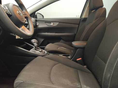 Used 2019 Kia Forte LXS FWD image 17