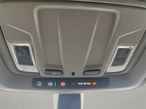 Used 2020 GMC Sierra 1500 Elevation w/ Elevation Value Package image 24