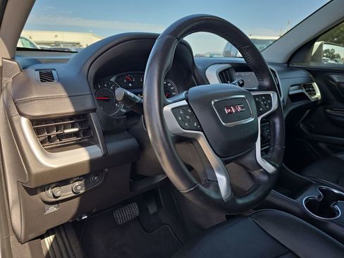 Used 2022 GMC Terrain SLT image 16