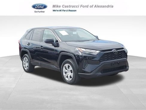 Used 2024 Toyota RAV4 LE AWD/4WD image 1
