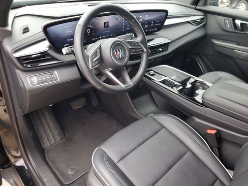 Used 2025 Buick Enclave Preferred image 18