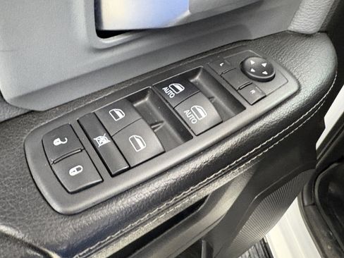 Used 2019 RAM 2500 Big Horn image 13