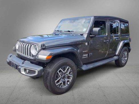 Used 2024 Jeep Wrangler Unlimited Sahara w/ Technology Group AWD/4WD image 4
