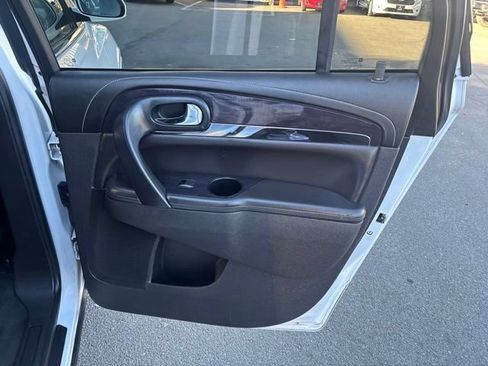 Used 2017 Buick Enclave Leather AWD/4WD image 33