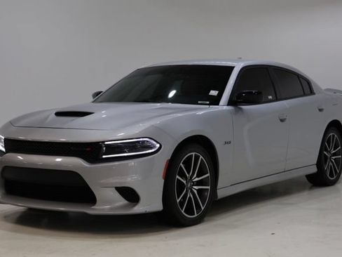Used 2023 Dodge Charger R/T w/ Cold Weather Package RWD image 3