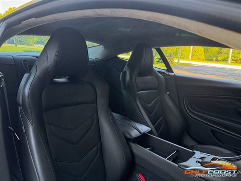 Used 2019 Aston Martin DBS Superleggera RWD image 30