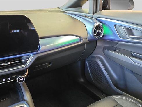 Used 2025 Chevrolet Equinox EV LT w/ Convenience Package image 20