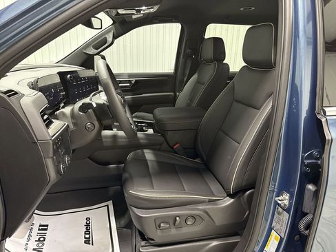 New 2026 Chevrolet Suburban Premier image 20