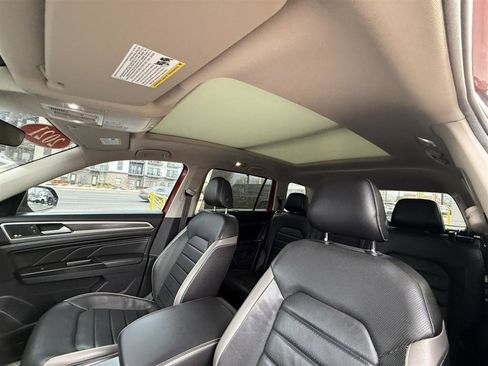 Used 2021 Volkswagen Atlas SEL Premium AWD/4WD image 24