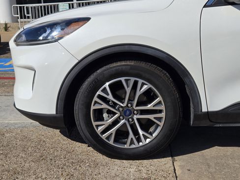 Certified 2020 Ford Escape SEL image 5