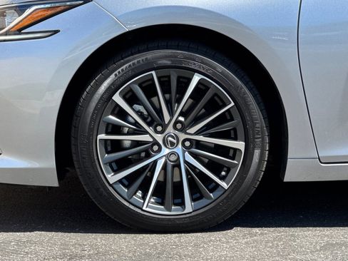 Certified 2025 Lexus ES 350 w/ Premium Package FWD image 29