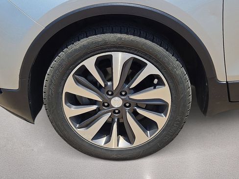 Used 2018 Buick Encore Essence FWD image 10
