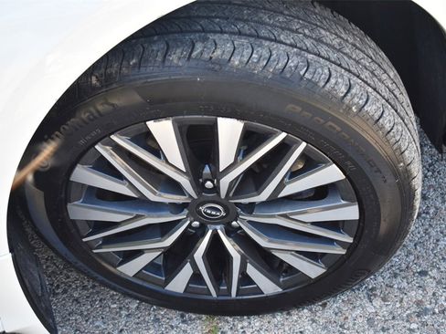 Used 2023 Nissan Altima 2.5 SV image 14