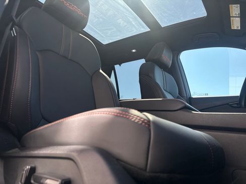 Used 2025 Honda Pilot TrailSport image 29