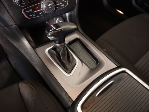 Used 2023 Dodge Charger SXT image 7