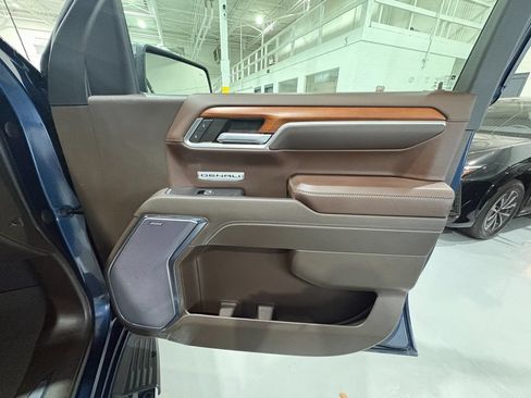 Used 2023 GMC Sierra 1500 Denali w/ Technology Package AWD/4WD image 62