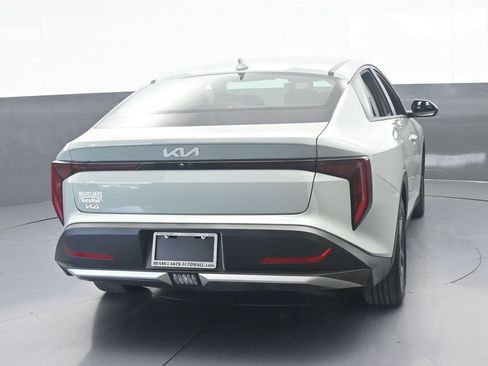 Used 2025 Kia K4 FWD image 5
