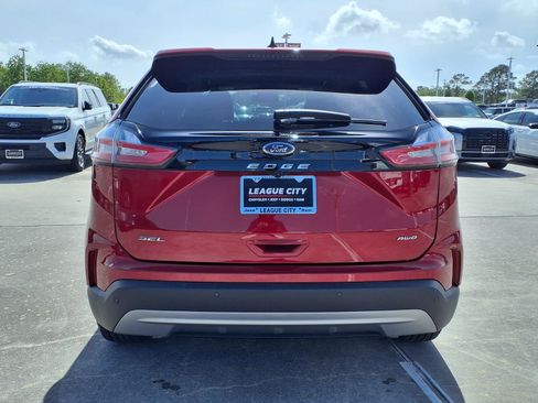 Used 2024 Ford Edge SEL w/ Convenience Package image 6