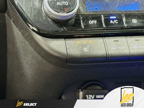 Used 2022 Hyundai Elantra Limited FWD image 24