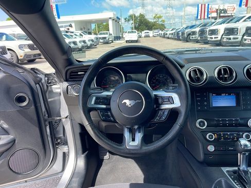 Certified 2022 Ford Mustang Coupe w/ Black Accent Package image 27