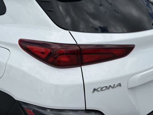 Used 2023 Hyundai Kona SEL FWD image 7