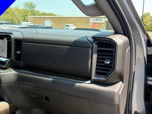 Used 2024 Chevrolet Silverado 1500 LT Trail Boss w/ Convenience Package II AWD/4WD image 32