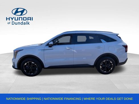 Used 2025 Kia Sorento S image 9