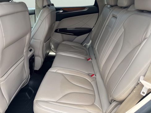 Used 2017 Lincoln MKC Select w/ Lincoln MKC Climate Package AWD/4WD image 21