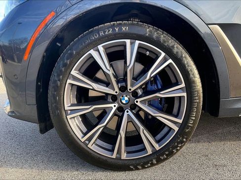 Used 2022 BMW X7 M50i w/ Executive Package image 9