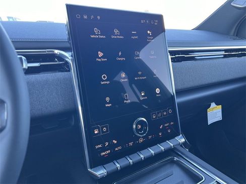 New 2026 GMC Sierra EV Elevation image 17