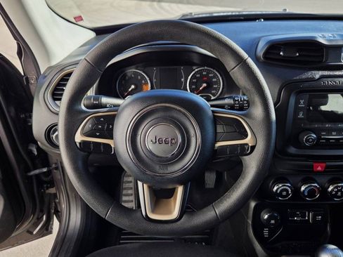 Used 2017 Jeep Renegade Sport image 17