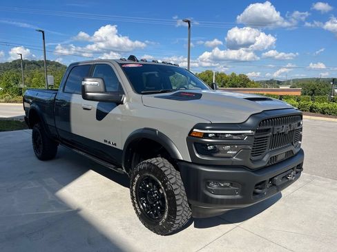 Used 2025 RAM 2500 Power Wagon AWD/4WD image 32